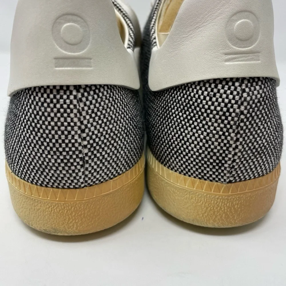 Bravo Stylish Gray and White Men's Casual Shoes Size 11